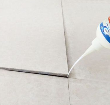 大庆瓷砖空鼓维修公司分享卫生间瓷砖脱落的原因可能有以下几点